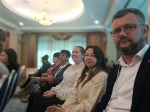 photo_5404416245899590618_y